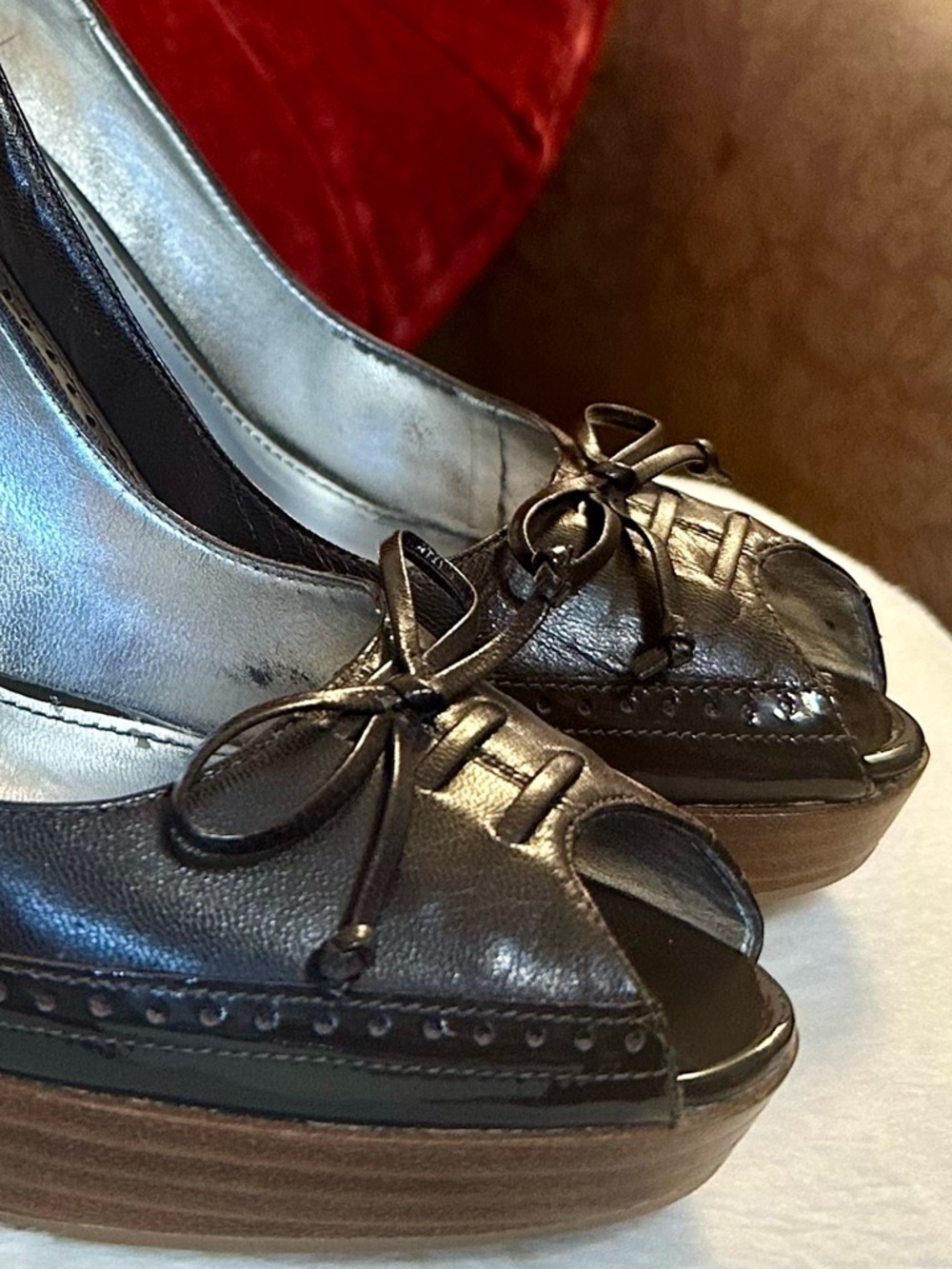 Marc Fisher Brown Leather Peep Toe Platform Heels Size 8 Classic Work Pumps - Picture 2 of 16